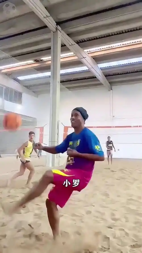 而王哲林则 而王哲林则